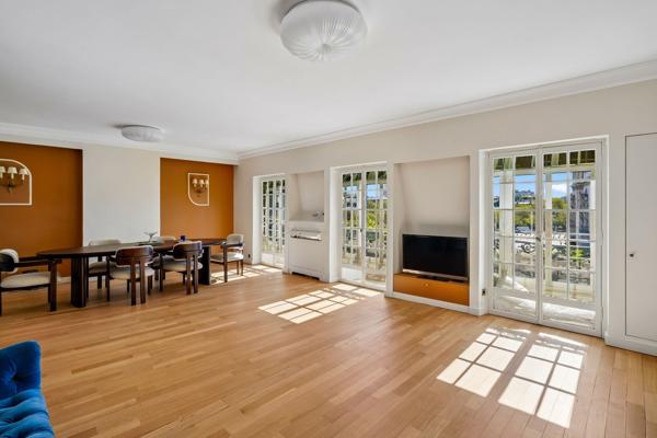 Location Appartement de luxe Paris 8 3 Pièces 153 m²