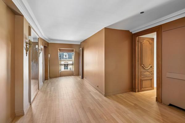 Location Appartement de luxe Paris 8 3 Pièces 153 m²