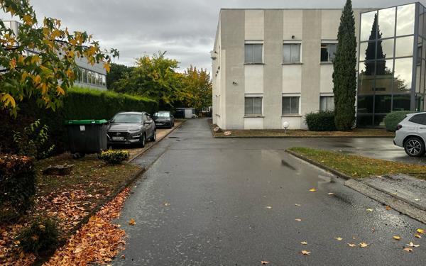 Immeuble à vendre    4 pièces • 1 153 m2 Toulouse