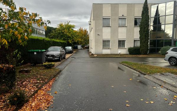 Immeuble à vendre    4 pièces • 1 153 m2 Toulouse