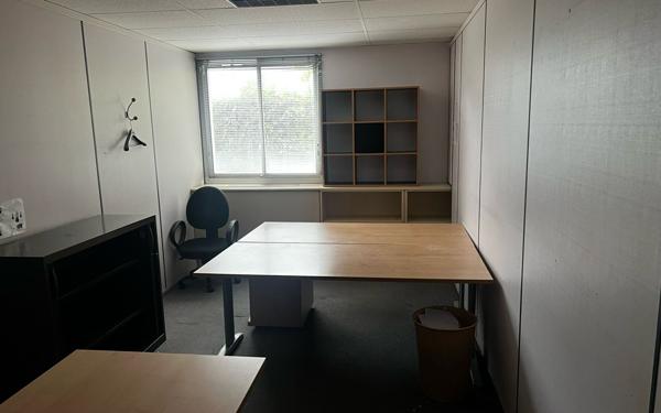 Immeuble à vendre    4 pièces • 1 153 m2 Toulouse