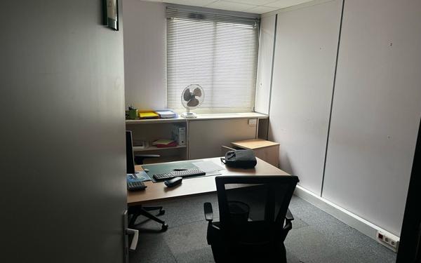 Immeuble à vendre    4 pièces • 1 153 m2 Toulouse