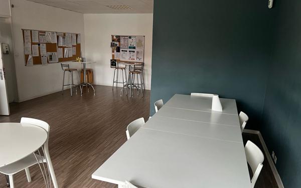 Immeuble à vendre    4 pièces • 1 153 m2 Toulouse