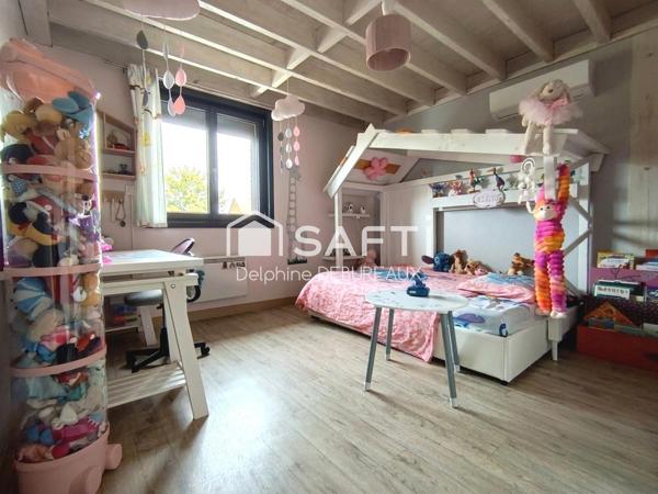 Maison familiale rénovée de 186 m² avec beau jardin sur secteur prisée