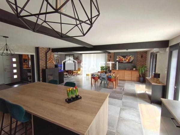 Maison familiale rénovée de 186 m² avec beau jardin sur secteur prisée