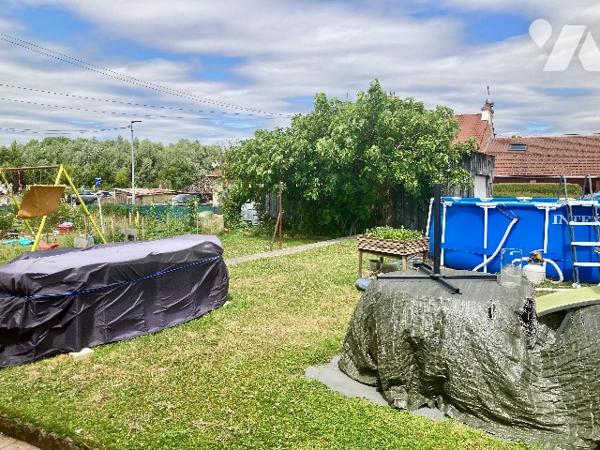 GAUCHY, MAISON MITOYENNE AVEC JARDIN ET GARAGE