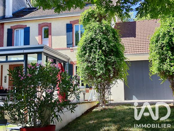 Maison à vendre 7 pièces 186 m² Châlons-en-Champagne