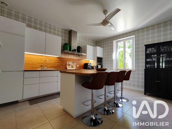 Maison à vendre 7 pièces 186 m² Châlons-en-Champagne