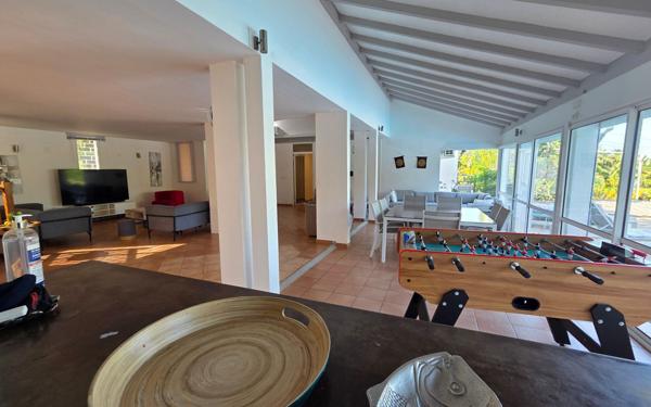 Maison à vendre    5 pièces •  Le Gosier