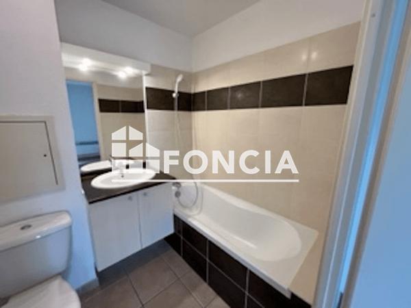 Location Studio 21.16 m² - 11 RUE JULES FERRY L'isle-d'espagnac 16340