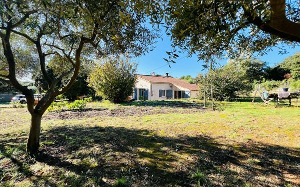 Maison à vendre    4 pièces •  La Cadière-d'Azur