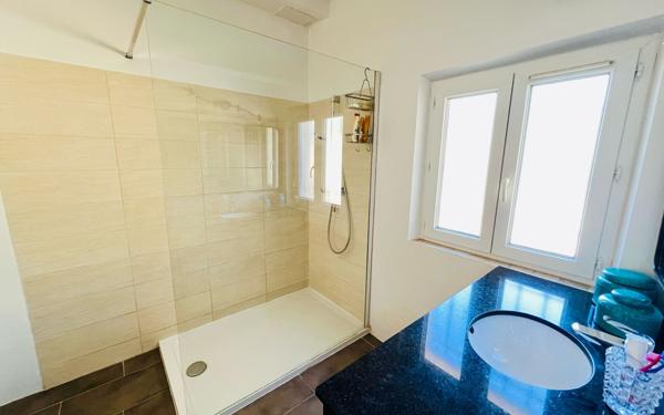 Maison à vendre    4 pièces •  La Cadière-d'Azur