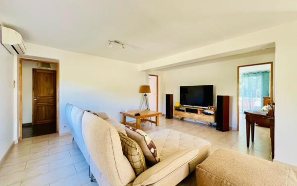 Maison à vendre    4 pièces •  La Cadière-d'Azur