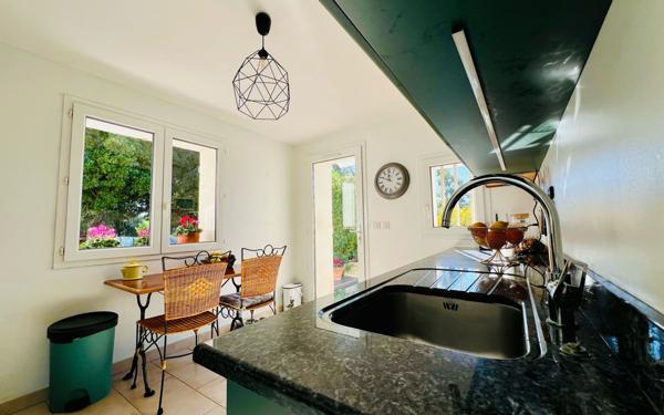 Maison à vendre    4 pièces •  La Cadière-d'Azur