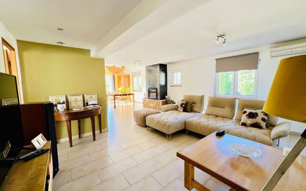 Maison à vendre    4 pièces •  La Cadière-d'Azur