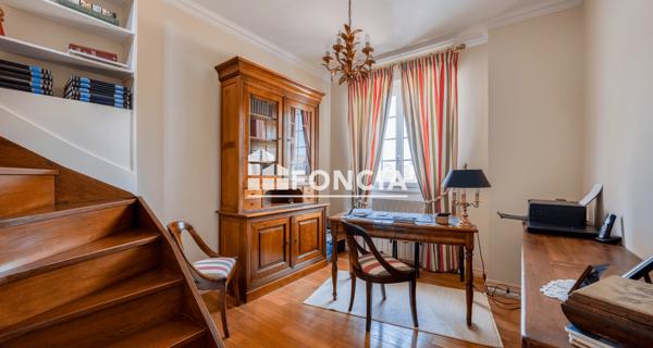 À vendre Maison 10 pièces 215.02 m² - Bordeaux 33800