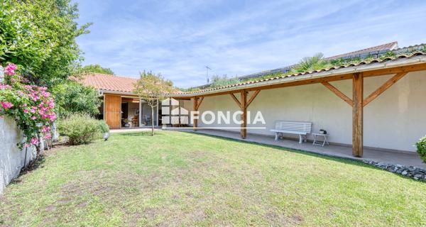 À vendre Maison 10 pièces 215.02 m² - Bordeaux 33800