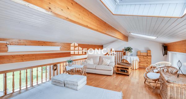 À vendre Maison 10 pièces 215.02 m² - Bordeaux 33800