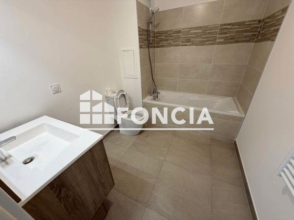 Location Appartement 2 pièces 43.27 m² - 8 RUELLE MATHIEU Les Clayes Sous Bois 78340