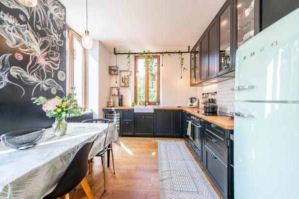 Annecy centre-ville T3 de charme rénové avec balcon.