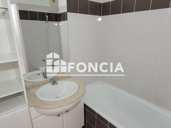 Location Appartement 3 pièces 53 m² - 1-3-5 RUE MARCEL BROT Nancy 54000