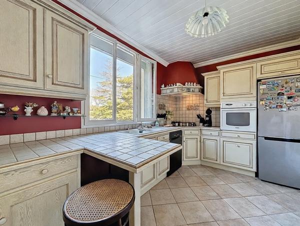 Maison individuelle format familial beau terrain