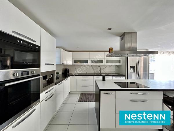 Maison de type 6 de 151m² avec 502m² de parcelle situé sur le secteur de Vaulx-en-Velin La SOIE.