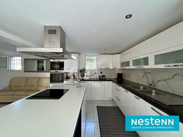 Maison de type 6 de 151m² avec 502m² de parcelle situé sur le secteur de Vaulx-en-Velin La SOIE.