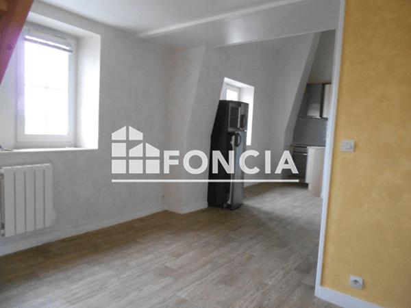 Location Appartement 2 pièces 49.02 m² - 3 ET 5 RUE EMILE LANDAIS Chace 49400
