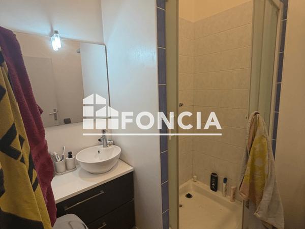 Location Appartement 2 pièces 49.02 m² - 3 ET 5 RUE EMILE LANDAIS Chace 49400