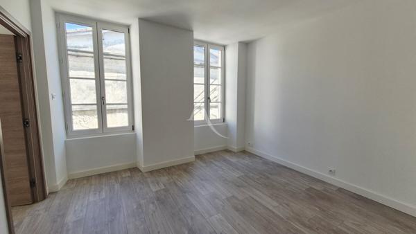Appartement, Centre ville de Saint Jean D'Angély.