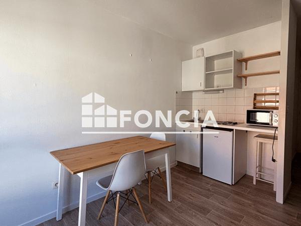 Location Studio meublé 19.63 m² - 9 RUE DE SEVIGNE Nantes 44000