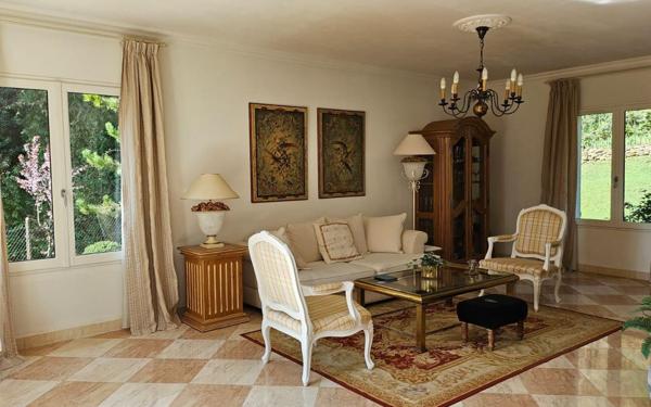 Maison à vendre    6 pièces •  Étréchy