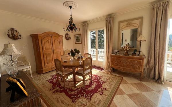 Maison à vendre    6 pièces •  Étréchy