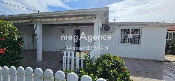 Maison à LES ABYMES, 97139 - 5 pièces 101m²