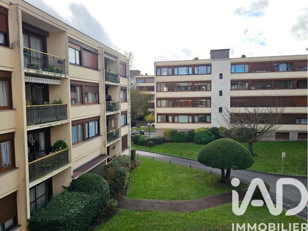Location appartement 4 pièces 103 m² Noisy-le-Roi