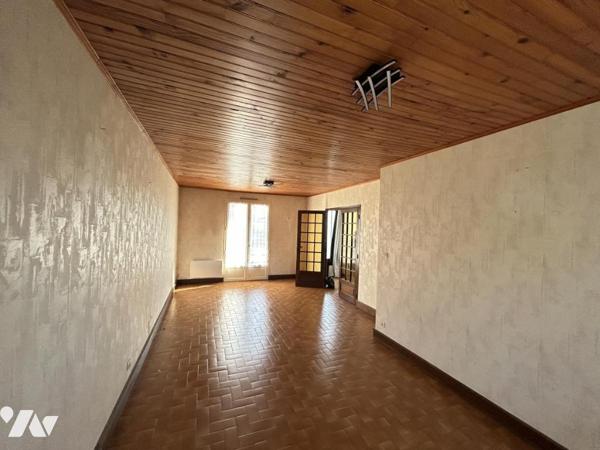 A VENDRE - PAVILLON SUR SOUS COMPLET - MONTIGNE LE BRILLANT 