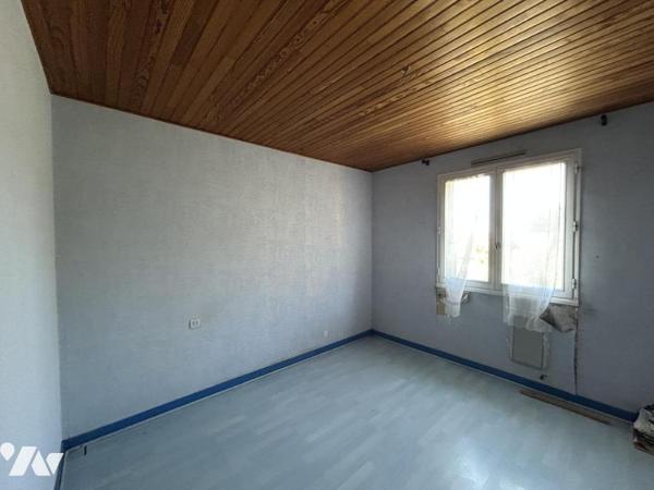 A VENDRE - PAVILLON SUR SOUS COMPLET - MONTIGNE LE BRILLANT 