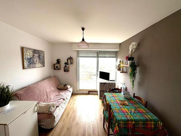 2 pièces -26 m2-VUE MER--85800 -Saint Gilles Croix de vie-avec garage