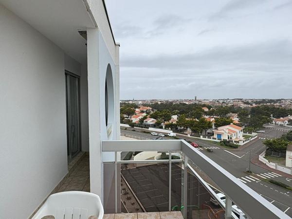 2 pièces -26 m2-VUE MER--85800 -Saint Gilles Croix de vie-avec garage