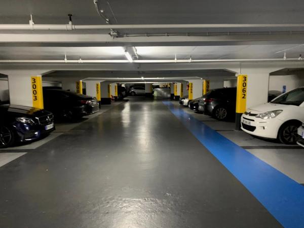 # Parking – Paris 7ème