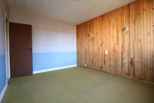 Appartement à rénover - 3 pièces à LOUVIERS