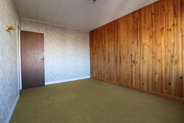 Appartement à rénover - 3 pièces à LOUVIERS