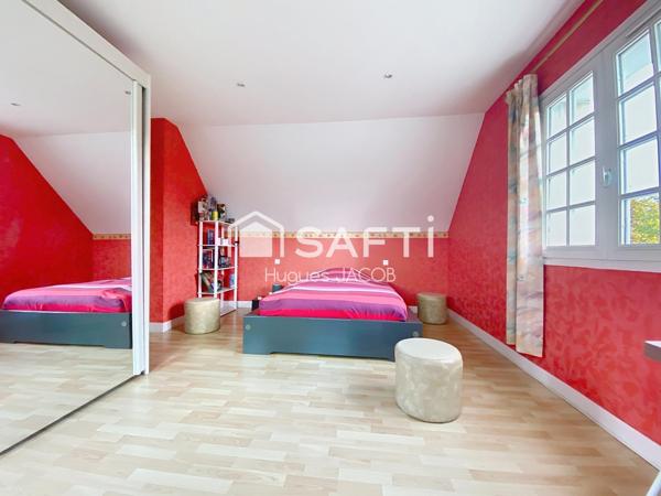 Maison 7 pièces avec sous-sol complet et 6 chambres