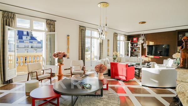 Neuilly-Sur-Seine - Boulevard des Sablons - Proche Bois de Boulogne - Etage élevé - Excellent état -