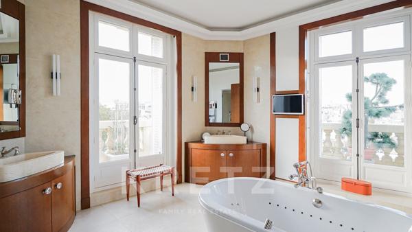 Neuilly-Sur-Seine - Boulevard des Sablons - Proche Bois de Boulogne - Etage élevé - Excellent état -