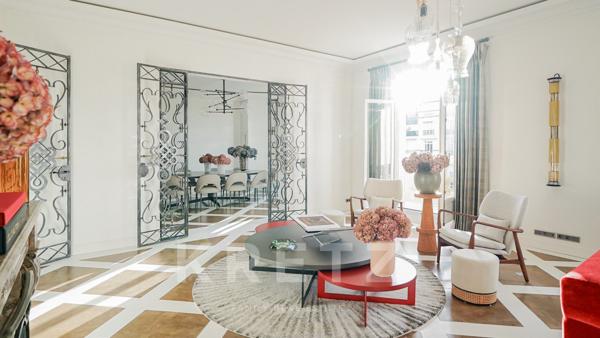 Neuilly-Sur-Seine - Boulevard des Sablons - Proche Bois de Boulogne - Etage élevé - Excellent état -