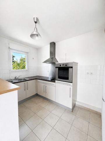 T3 lumineux de 68 m² avec balcon, ascenseur et 2 parkings ? Résidence sécurisée