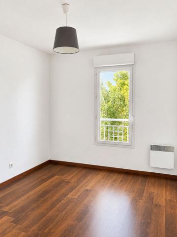 T3 lumineux de 68 m² avec balcon, ascenseur et 2 parkings ? Résidence sécurisée