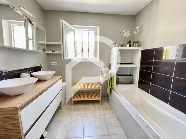 Villa 8 pièces 183 m2